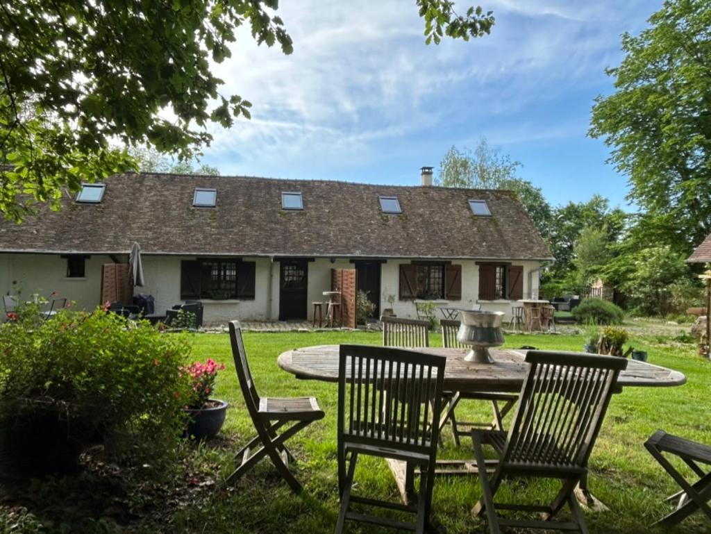Gites Du Bois Des Perruches Saint-Vincent-des-Bois 外观 照片